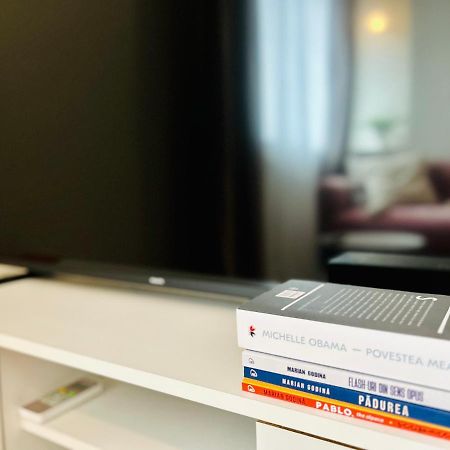 Ultracentral Lux Boutique 1Br Ap Near Subway Bucarest Esterno foto