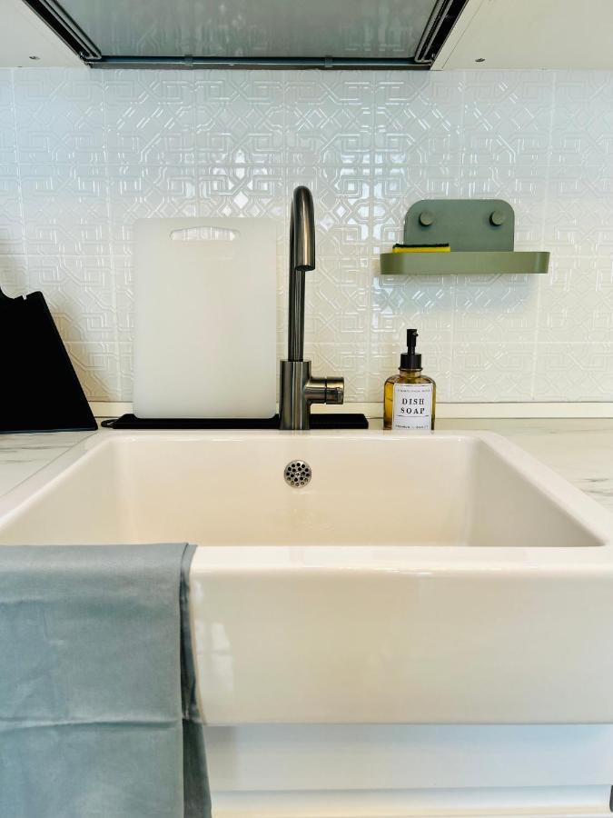 Ultracentral Lux Boutique 1Br Ap Near Subway Bucarest Esterno foto