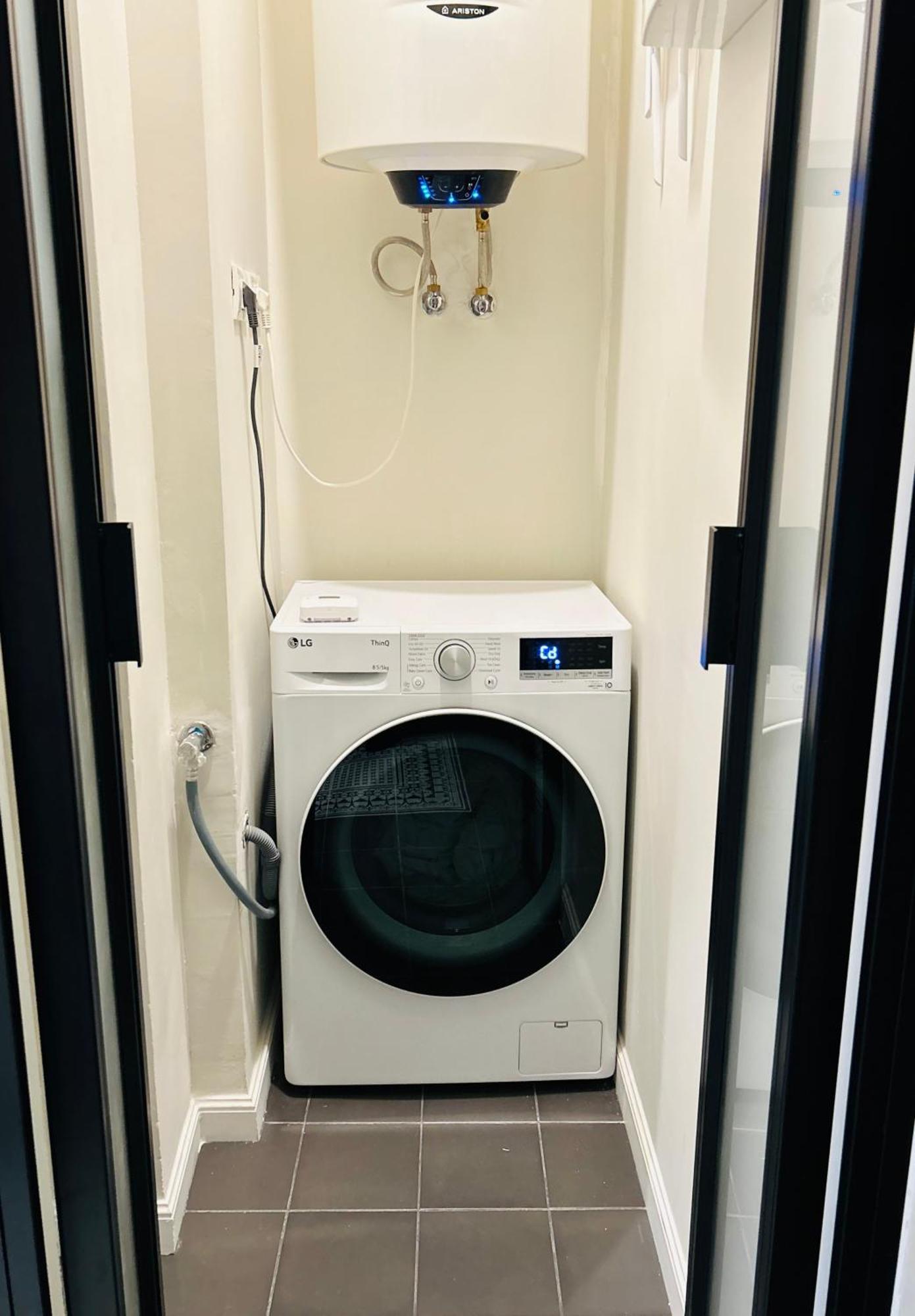 Ultracentral Lux Boutique 1Br Ap Near Subway Bucarest Esterno foto
